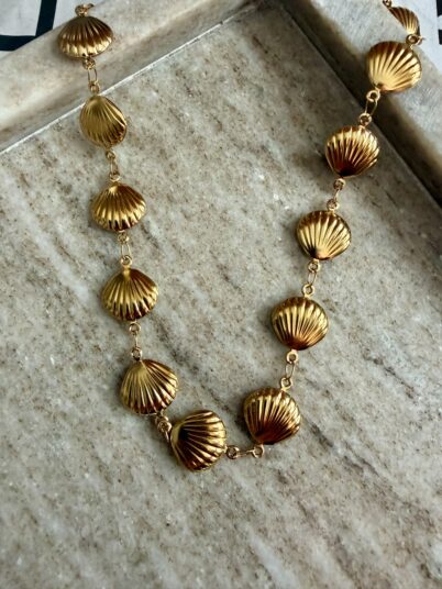 SEASHELL NECKLACE
