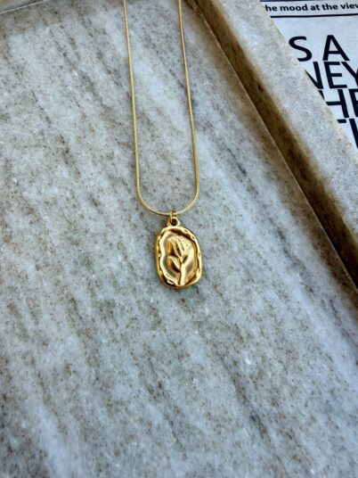 FLOWER NECKLACE