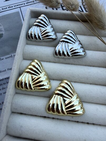 THIRA EARRING