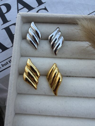 MYKA EARRING