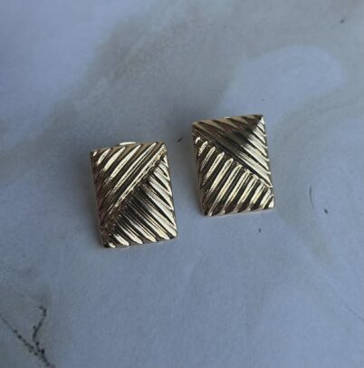 IRIS EARRING