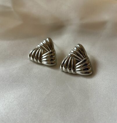 THIRA EARRING