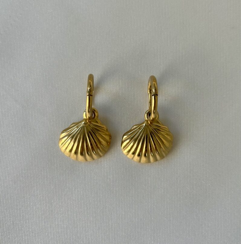 CALIE HOOPS EARRING