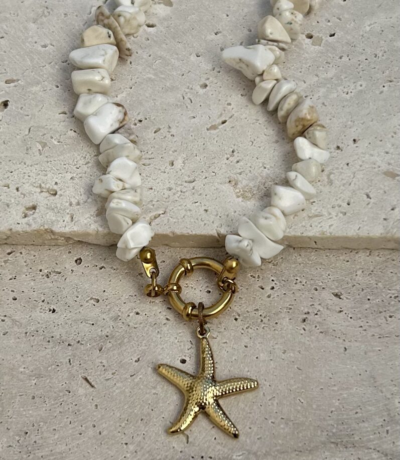 LUNARIA NECKLACE