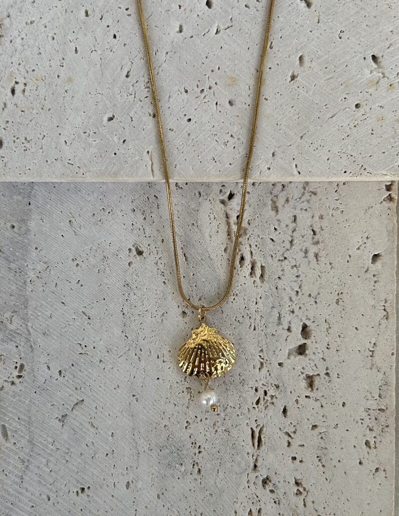 ONA NECKLACE