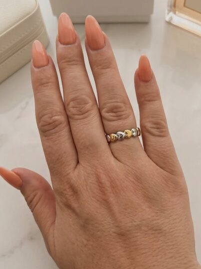 LIVIA RING