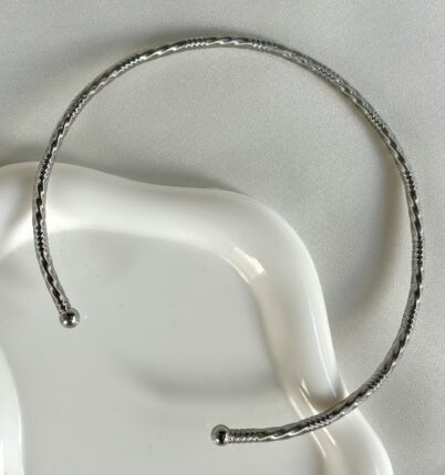 RIPPLE CHOKER NECKLACE