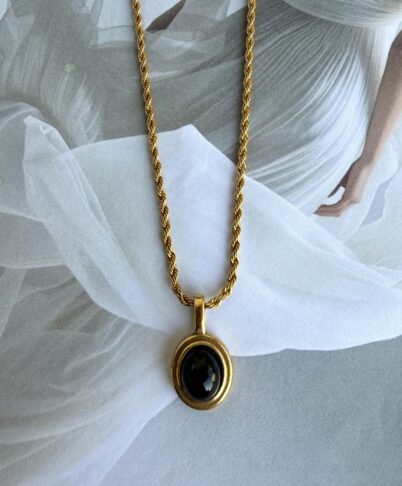 DARK NECKLACE