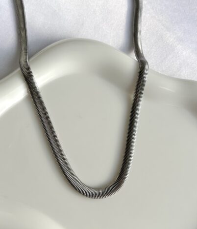 SILVER COIL NECKLACE