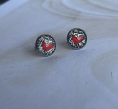 AMORA MINI HEART EARRING